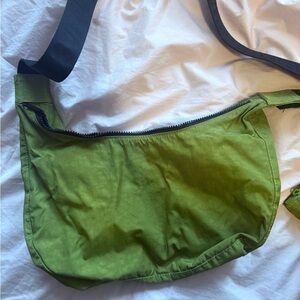 Baggu avocado medium crescent